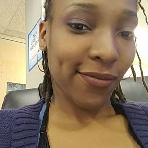 Meet your Posher, Aceela